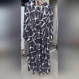 Black & White Geometric Maxi Dress - Brand Kate & Lily